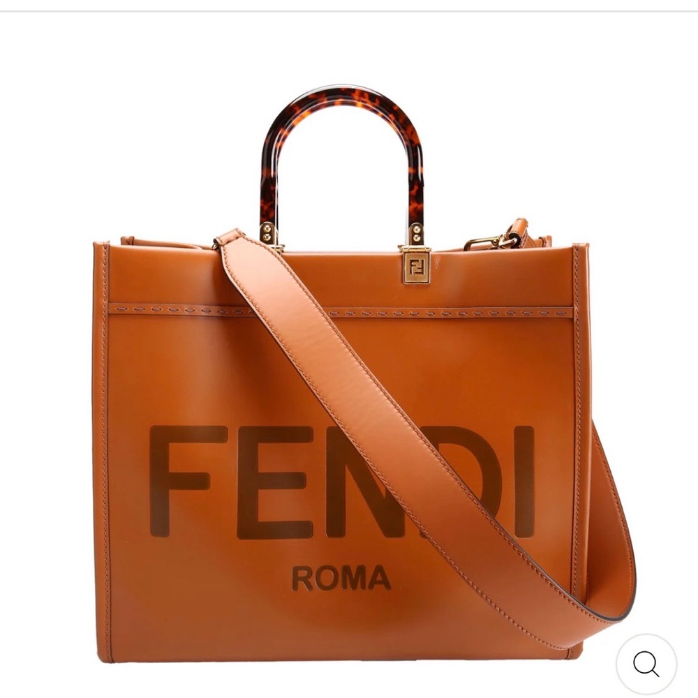 Fendi sunshine medium shopper tote brand new 🤎